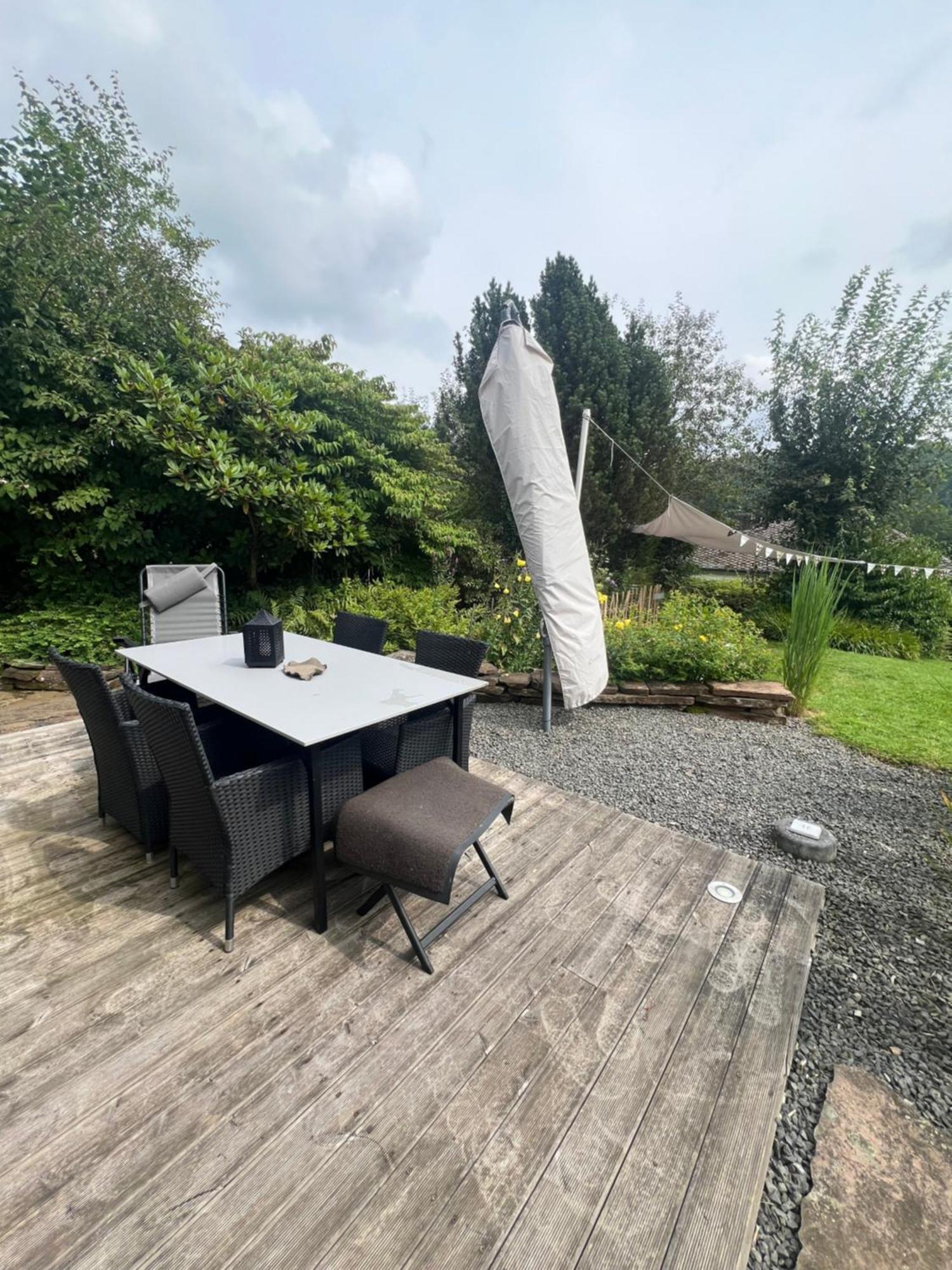 Moderne Familienfreundliche Wohnung Am Waldrand Von Pruem Mit Terrasse エクステリア 写真